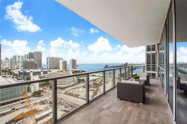 Foto del edificio - 1100 Biscayne Blvd