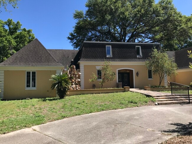 Building Photo - 1910 NW 13th Pl
