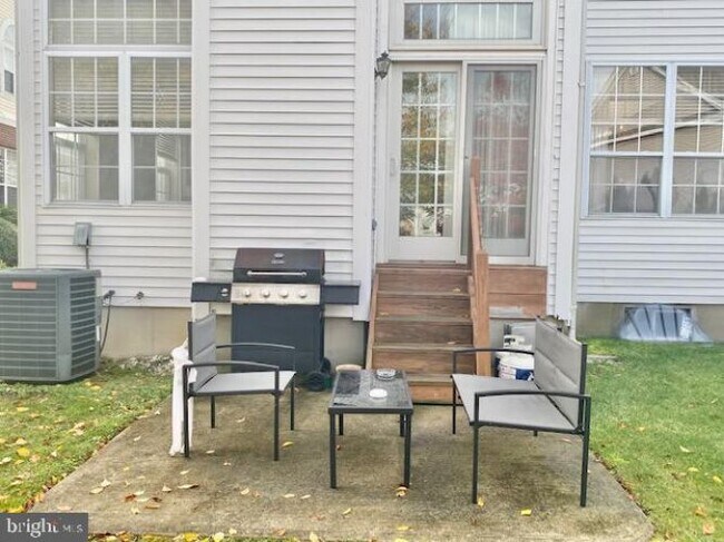 Building Photo - 9 Amy Ct