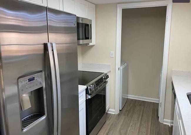 Building Photo - 1 Bedroom in Greenville