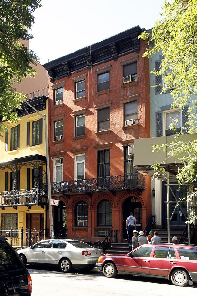 Building Photo - 140 E 30th St