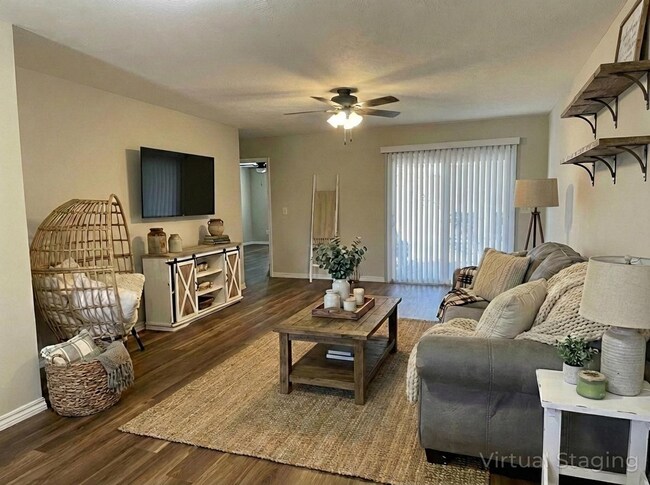 Foto del edificio - New Never Occupied - Brand New 2 bedroom 2 bath Duplex in Kimberling City, MO