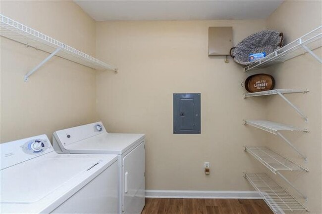 Building Photo - Westcott Apartments