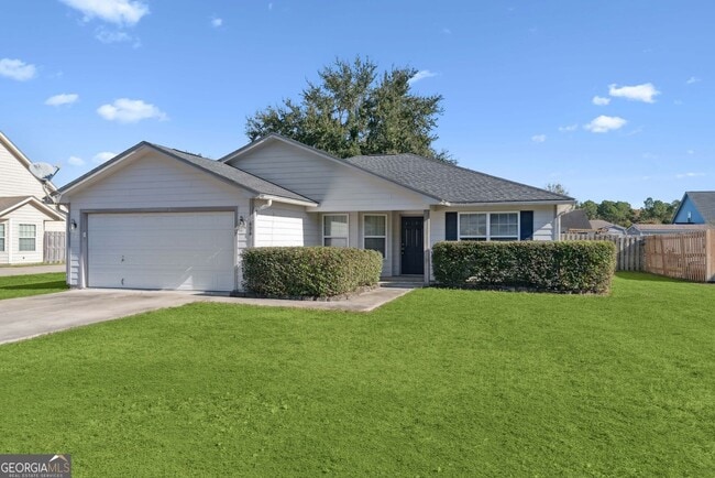 Building Photo - 3BR/2BA with a Fenced Back Yard