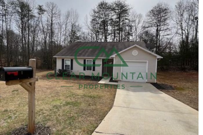 Beautifully Updated 4BR/2BA Home with Modern Finishes and Newly Built Dog Park! - Beautifully Updated 4BR/2BA Home with Modern Finishes and Newly Built Dog Park!