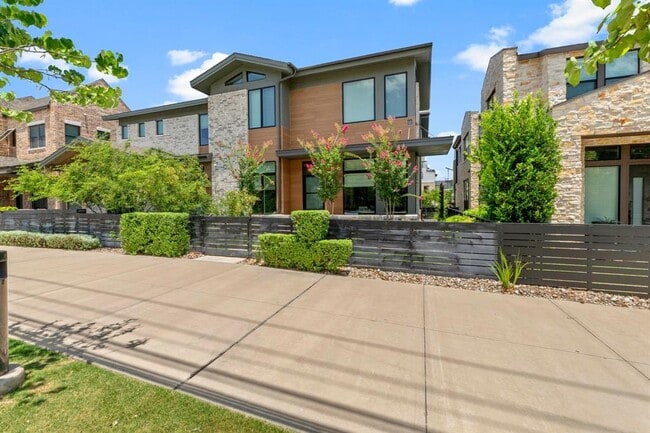 Building Photo - 4016 Diligence Dr