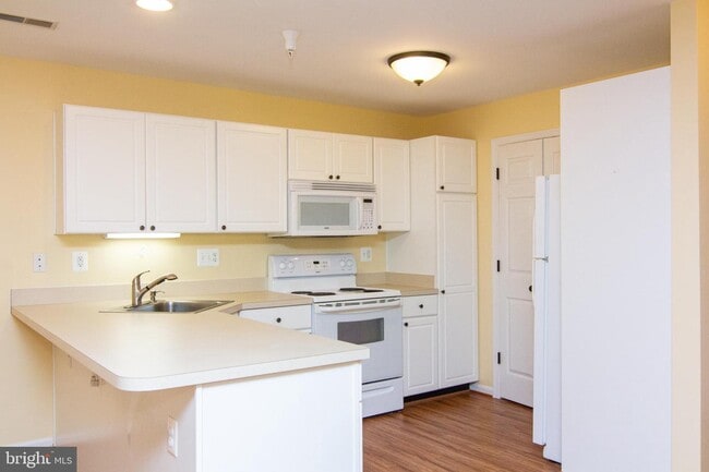 Building Photo - 32 Bella Vita Ct