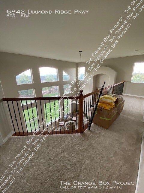 Foto del edificio - 6842 Diamond Ridge Pkwy