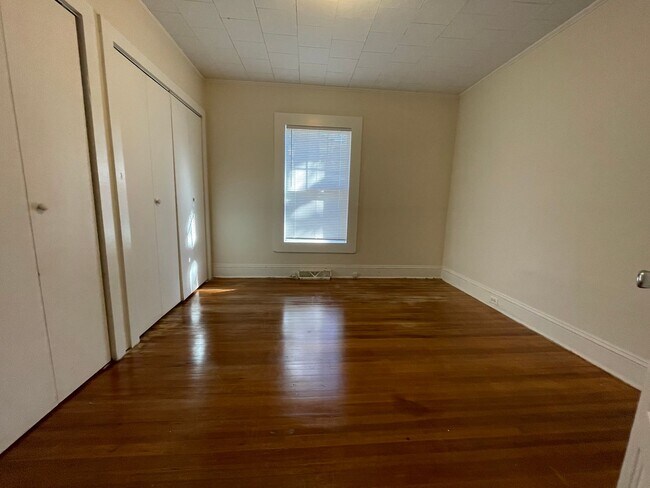 Foto del edificio - See This Spacious 2 Bedroom Home Waiting F...