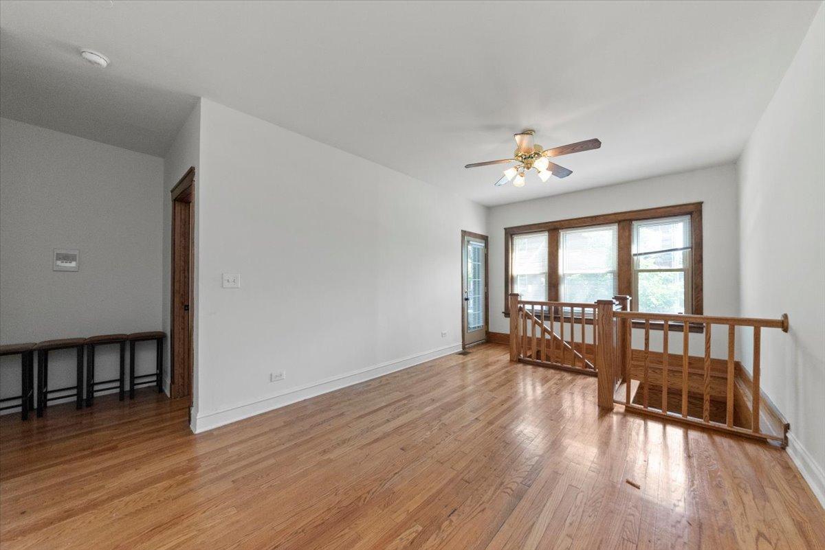 Foto principal - 4 bedroom in Chicago IL 60657