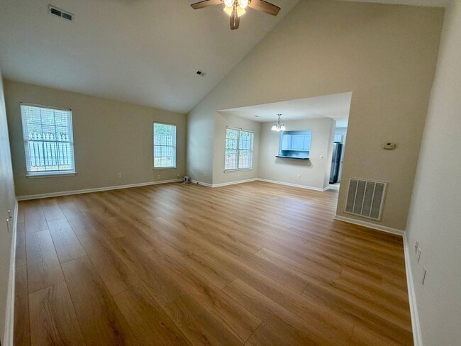 Photo - 121 Grand Oak Circle House