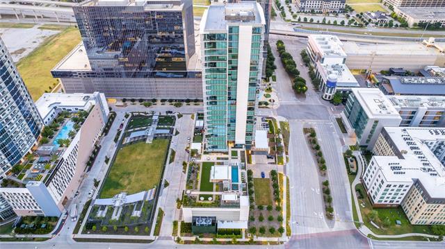 Foto del edificio - 7901 Windrose Ave.