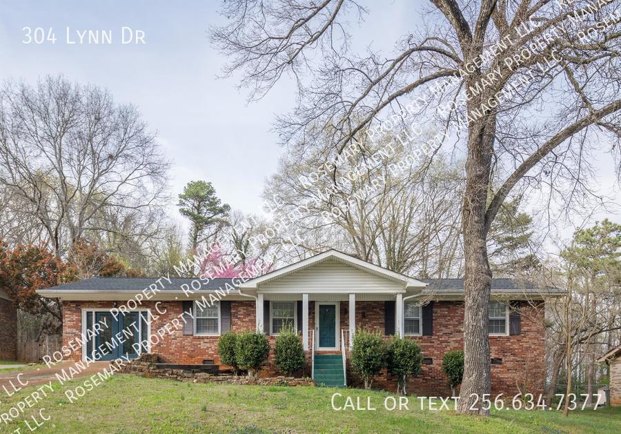 Primary Photo - 304 Lynn Dr