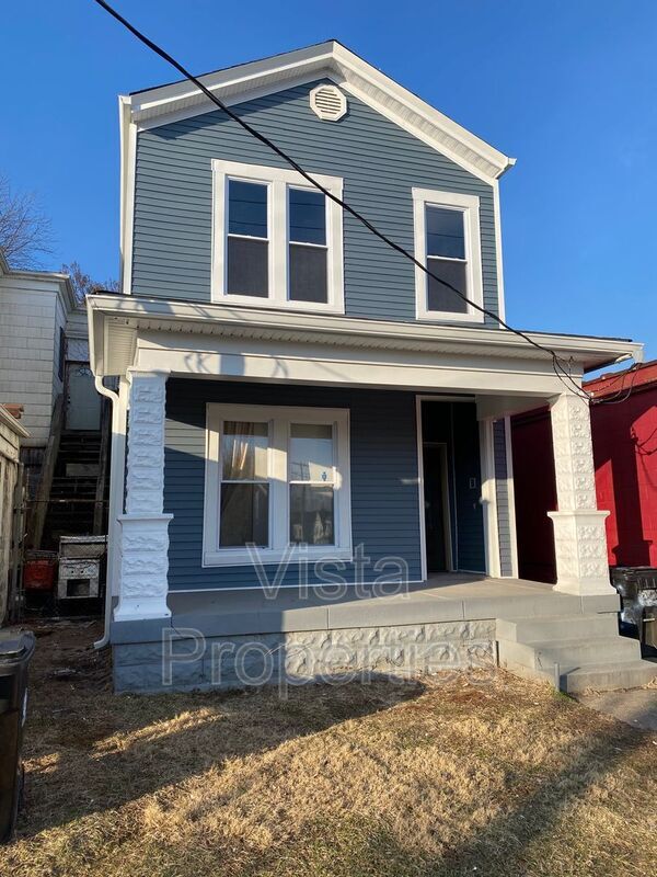 Primary Photo - 2405 W Broadway