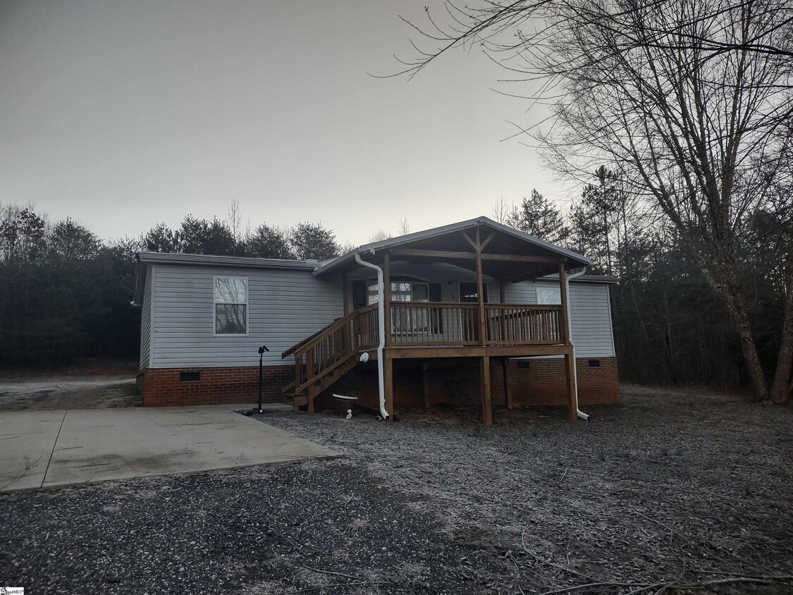 Primary Photo - 142 Cannon Ford Rd
