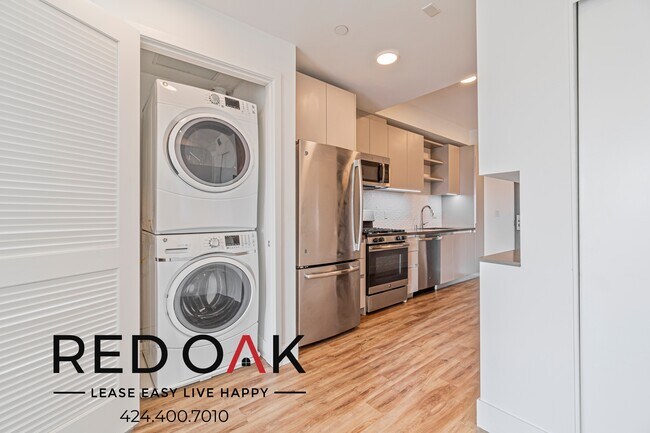 Foto del edificio - Fantastic, Modern Studio Featuring a Priva...