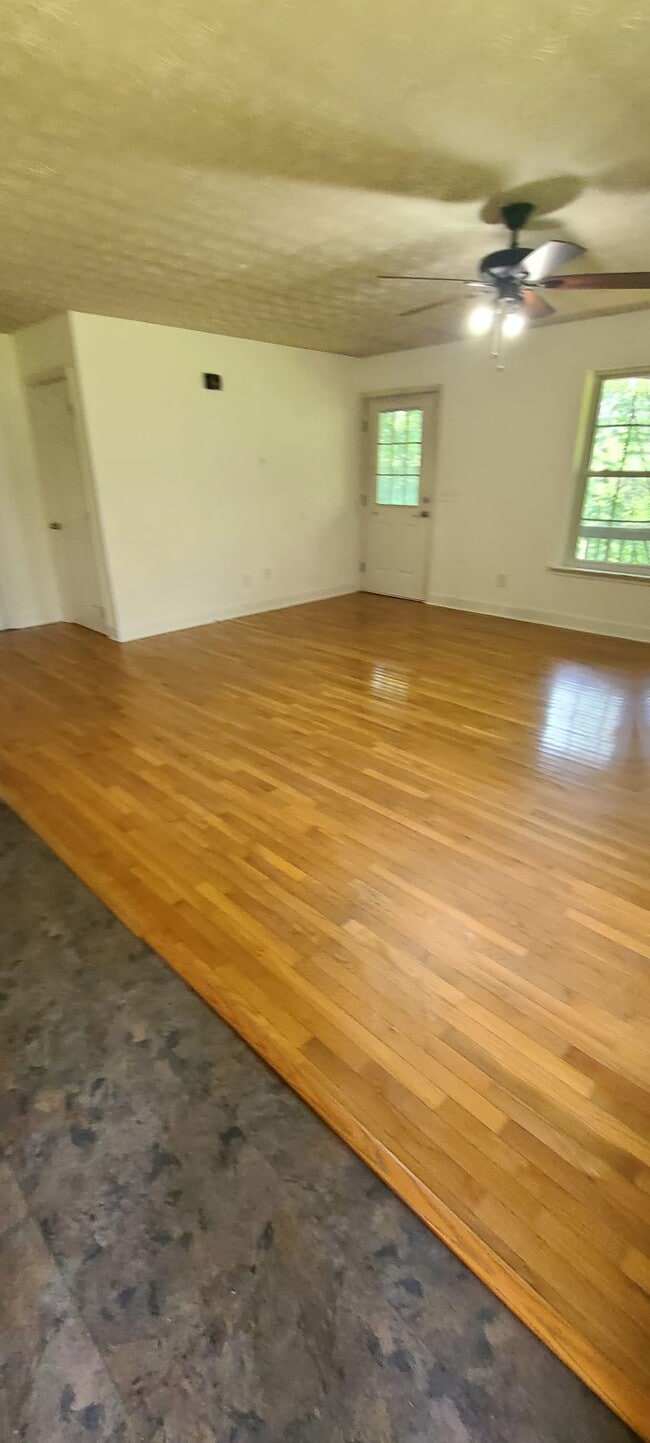 225 Clyde Barrett Rd, Dahlonega, GA 30533 House Rental in Dahlonega