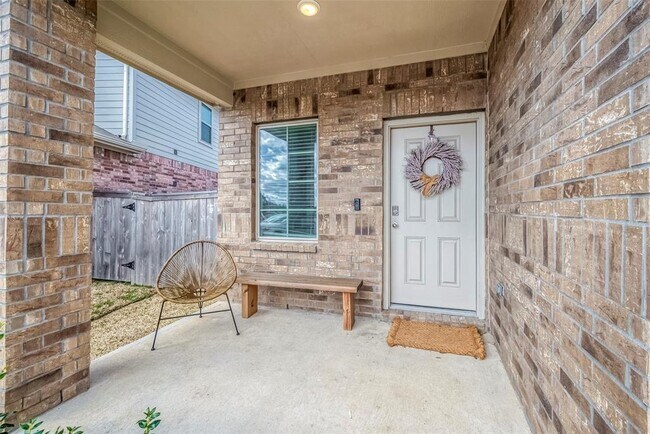 Building Photo - 14882 Cypress Holw Dr