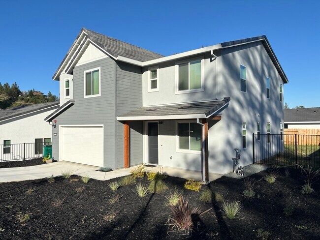 Building Photo - 1001 Utah Dr