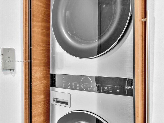 Photo - 650 West Ave Apartment