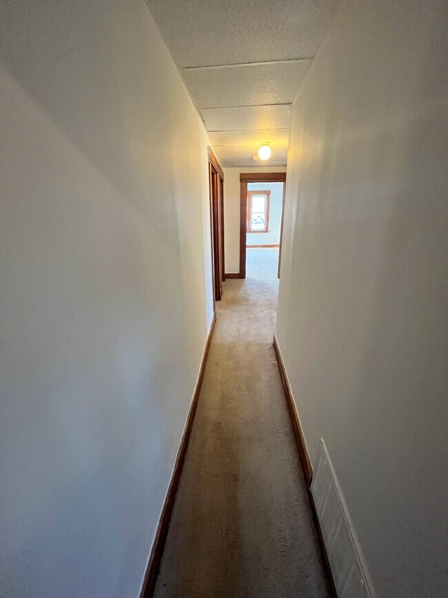 Foto del edificio - 947 Campbell Ave