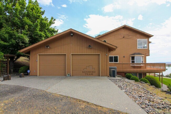 Foto del edificio - 2141 N Columbia River Rd