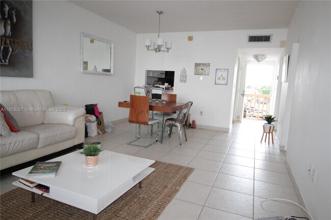 Foto del edificio - 1591 NE Miami Gardens Dr