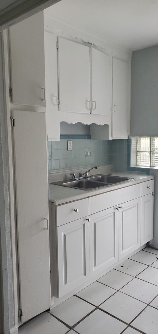 Photo - Beautiful & Cozy 3/1 in Downtown St.Pete!! Apply for FREE This Holiday Season! House