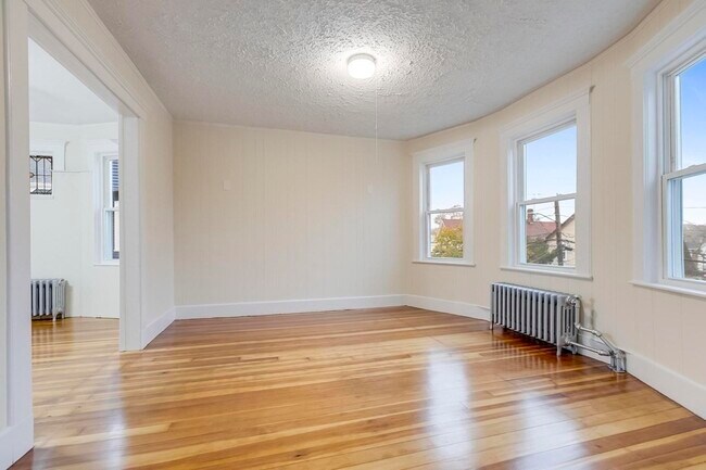 Building Photo - 109 Rockdale St
