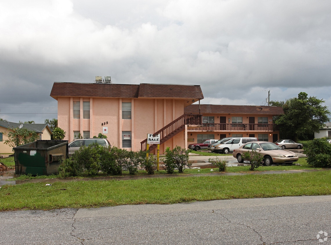 835 Bayberry Dr West Palm Beach Fl 33403 Apartments West Palm Beach Fl Apartments Com