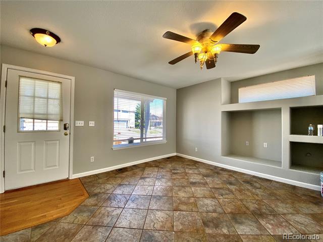 Foto del edificio - 4964 Waldenwood Dr