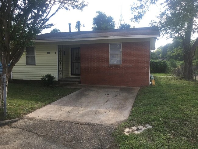 Building Photo - 165 Pleasant Ct