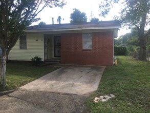 Building Photo - 165 Pleasant Ct