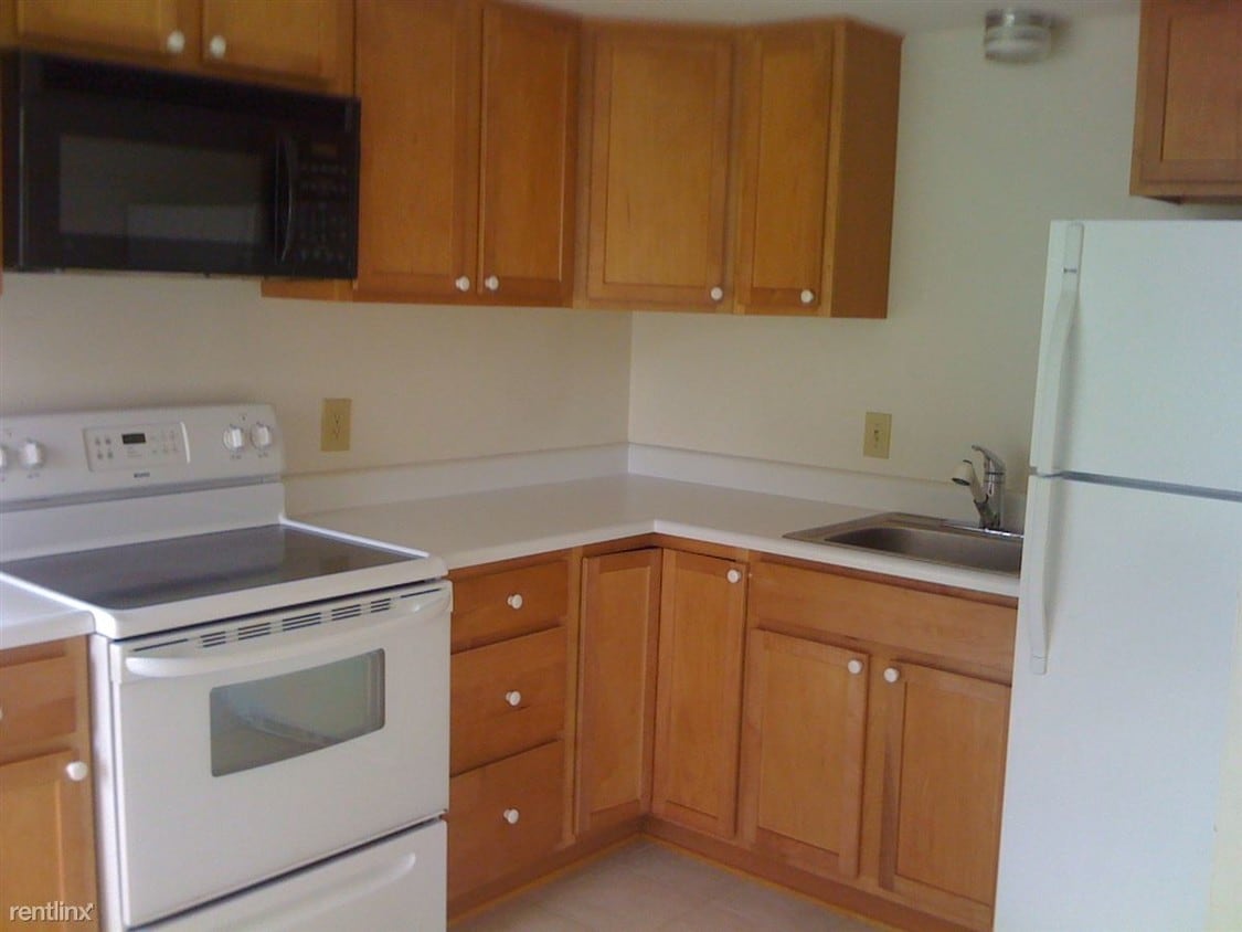 20 Barbie Ct, Rochester, NY 14626 Condo for Rent in Rochester, NY