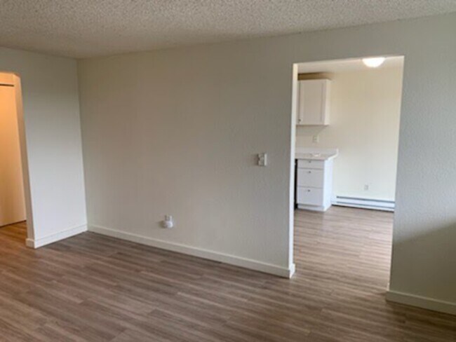 Building Photo - Mountainview Apartments