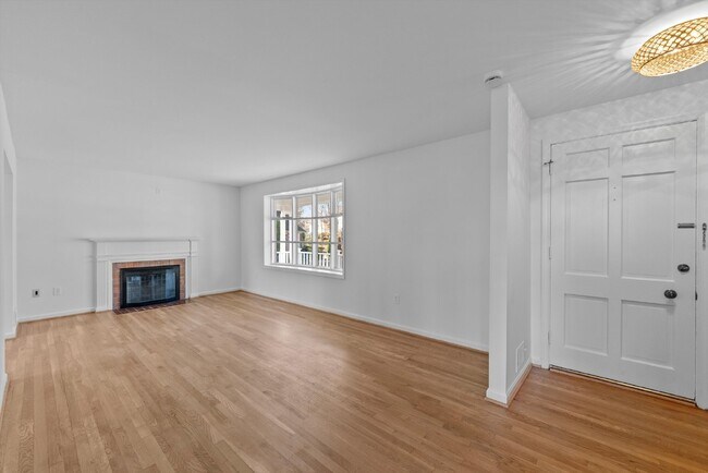 Building Photo - Welcome to this fantastic Colonial home, nestled in a quiet cul-de-sac and featuring an optional ...