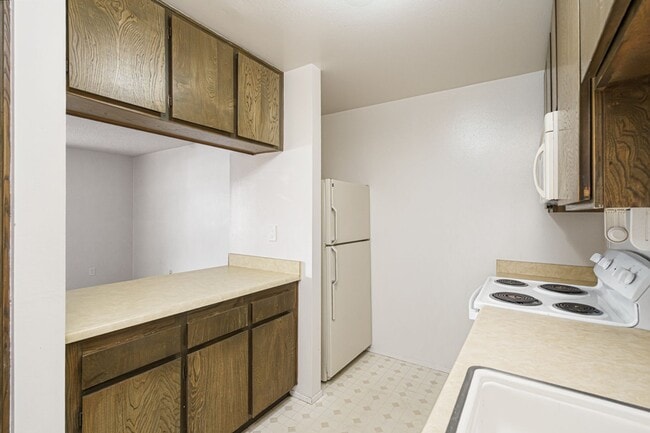 Building Photo - 1Bed/1Bath Single Story Condo in La Mesa w...