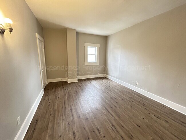 Foto del edificio - 815 S Main St