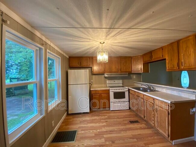Foto del edificio - 10871 Cedar Grove Rd