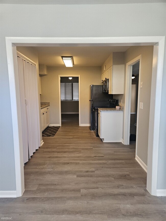 Building Photo - 3 br, 2.5 bath Townhome - 6905 Cleaton Dri...