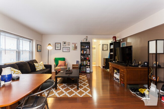 Building Photo - 4960 N Marine Dr
