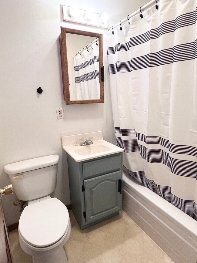 Foto del edificio - 609 N Pokegama Ave