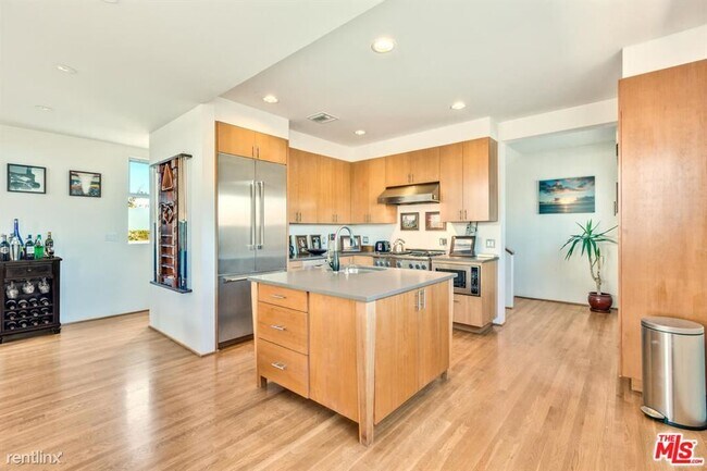 Foto del edificio - 2 br, 2 bath Townhome - 258 3rd Ave