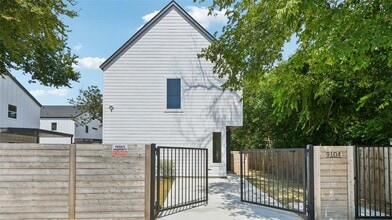 Building Photo - 9104 Georgian Dr