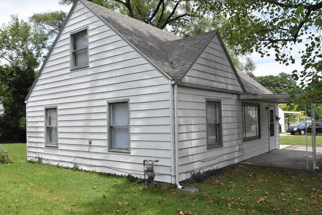 Building Photo - 2366 Park Ct