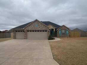 Building Photo - 1401 Limestone Way