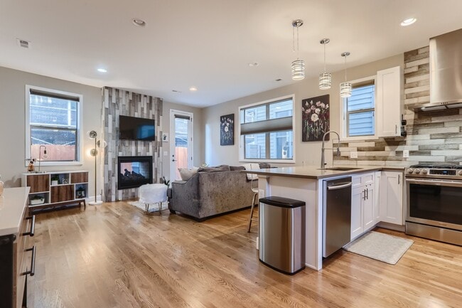 Photo - 1261 Perry St Townhome