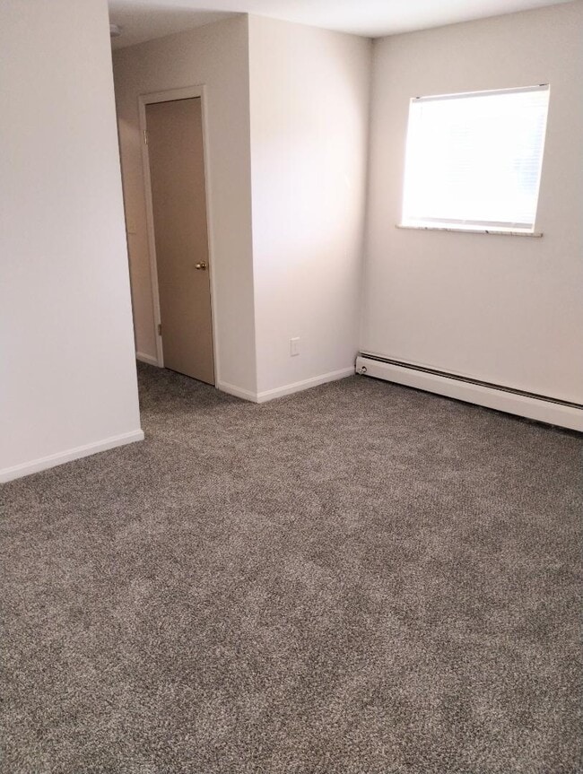 Foto del edificio - 3932-3936 Banks Rd - 3940-1