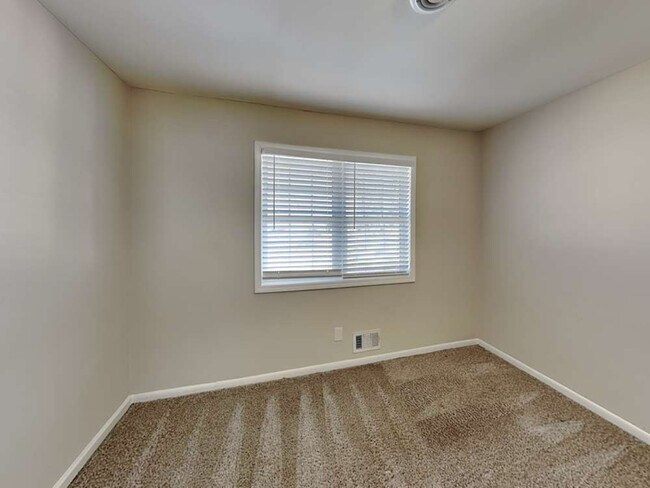 Foto del edificio - 334 Dartmouth Dr SW