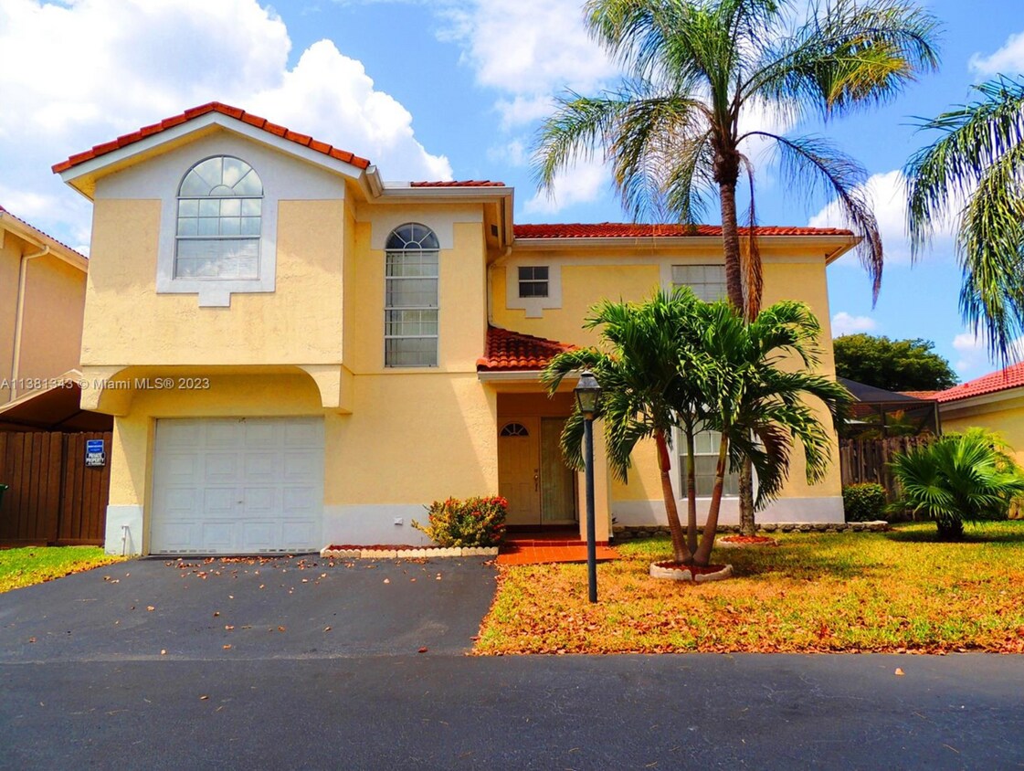 Primary Photo - 10245 NW 57th St